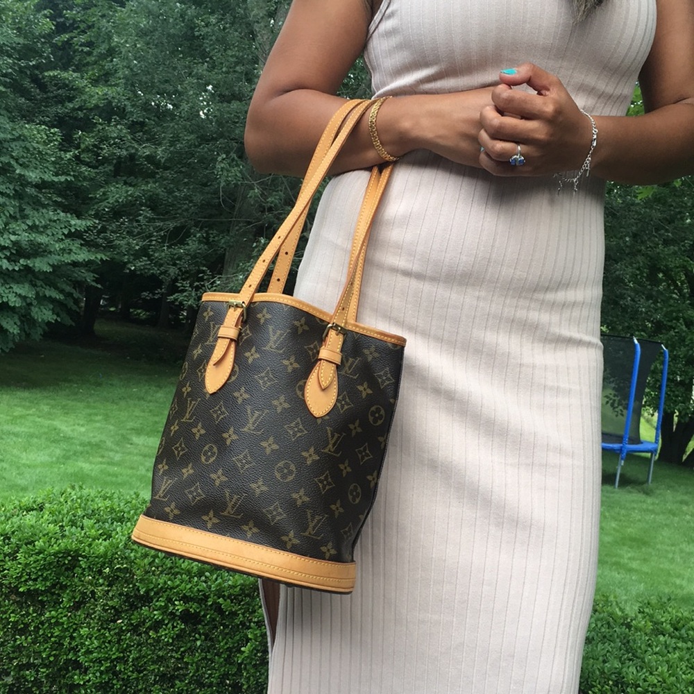 🔥SALE 🔥Authentic Louis Vuitton Bucket Bag Pm